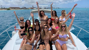 Luxury Yacht Rentals in Aruba: Discover the Magic of the Caribbean from the Sea
